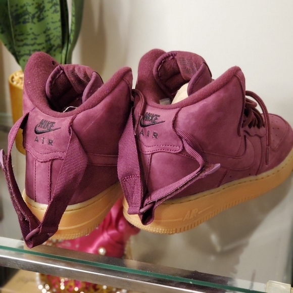 Burgundy Nike Uptowns - Picture 4 of 5